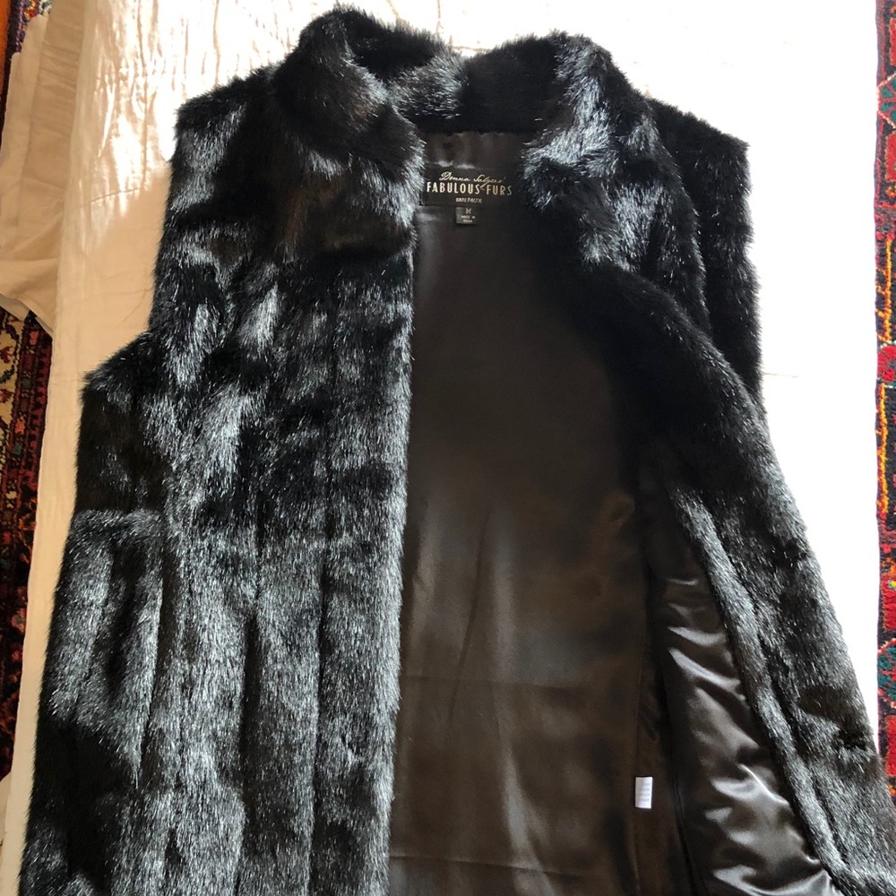 Faux fur vest- black M - Picture 4 of 5